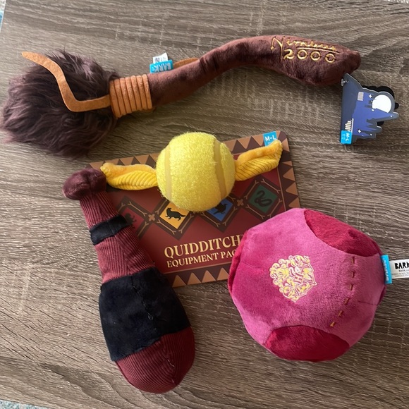 barkbox Dog Barkbox Harry Potter Quidditch Equipment Pack Quaffle Bludger Snitch Nimbus 200